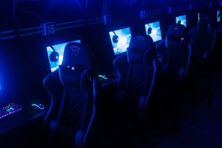 Компьютерный клуб Qwerty в Санкт-Петербурге: Киберспорт, Games, Компьютерный клуб, Компьютер, Csgo, Dota, Команды, Соревнования, Ставкинакиберспорт, Друзья,