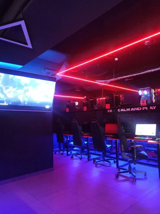Кибер клуб Justplay в Санкт-Петербурге: Киберспорт, Games, Компьютерный клуб, Компьютер, Csgo, Dota, Команды, Соревнования, Ставкинакиберспорт, Друзья,