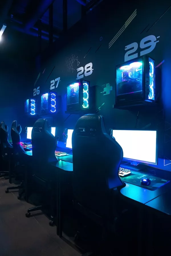 Кибер клуб HealPoint в Санкт-Петербурге: Киберспорт, Games, Компьютерный клуб, Компьютер, Csgo, Dota, Команды, Соревнования, Ставкинакиберспорт, Друзья,