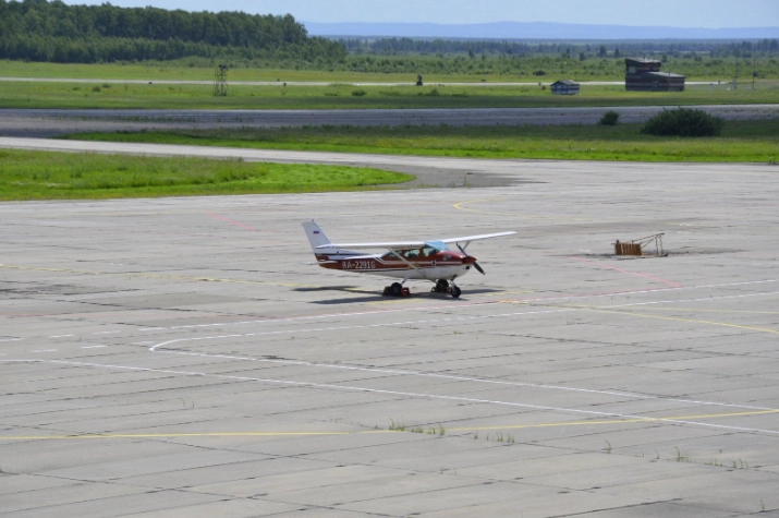 Аэропорт Комсомольск-на-Амуре в Комсомольск-на-Амуре: Купить билет, Аэропорт, Самолёт, Кафе, Билет, Рейс, Багаж, Чилим, Шасси, Турист, Лайнер,