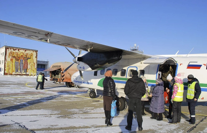 Аэропорт Комсомольск-на-Амуре в Комсомольск-на-Амуре: Купить билет, Аэропорт, Самолёт, Кафе, Билет, Рейс, Багаж, Чилим, Шасси, Турист, Лайнер,