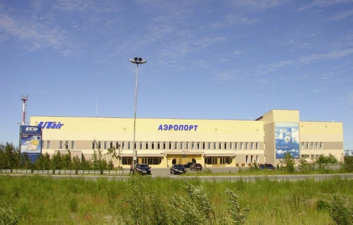 Аэропорт Ноябрьск в Ноябрьске: Купить билет, Аэропорт, На свежем воздухе, Полёт, Самолёт, Воздух, Багаж, Терминал, Шасси, Аэрофлот, Лайнер,