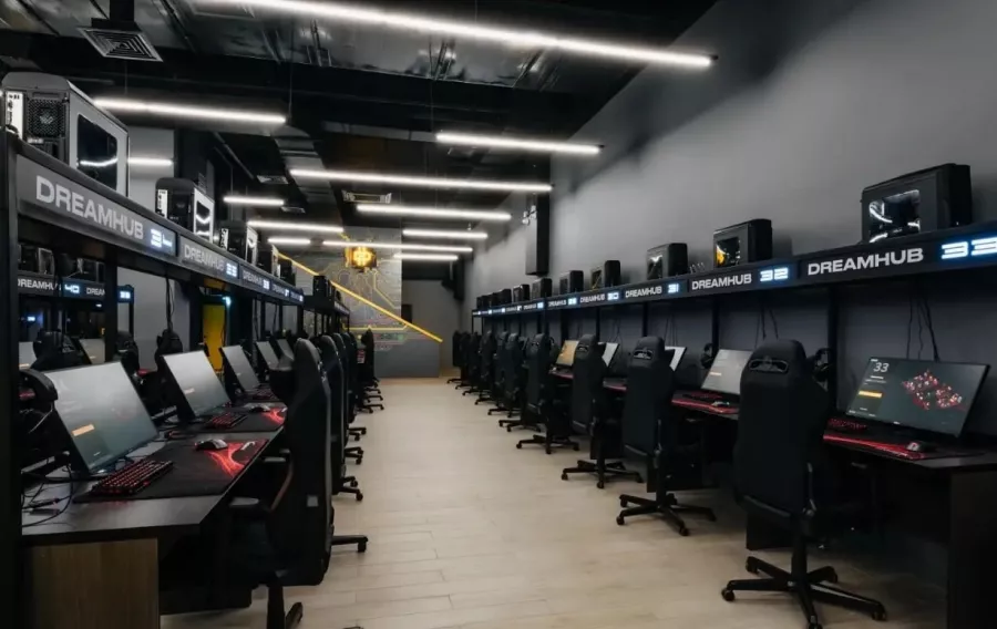 Компьютерный клуб Dreamhub в Астане: Киберспорт, Компьютерный клуб, Соревнования, IT сервисы, Игры,