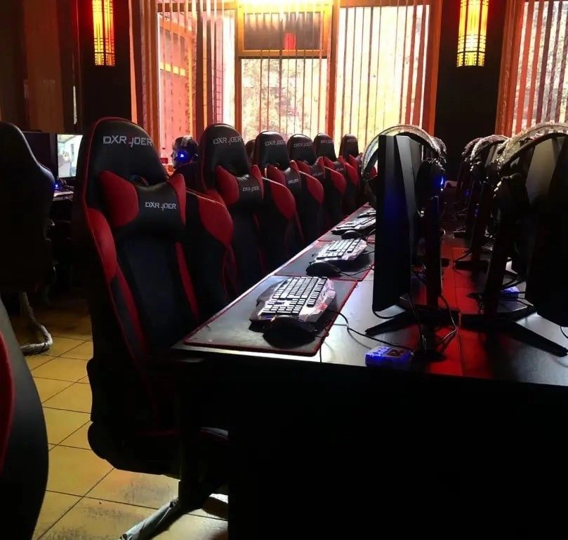 Компьютерный клуб Versus на Куйши Дины в Астане: Киберспорт, Games, Компьютерный клуб, Компьютер, Csgo, Dota, Команды, Соревнования, Ставкинакиберспорт, Друзья, Командалар, Жарыстар, Ойындар,