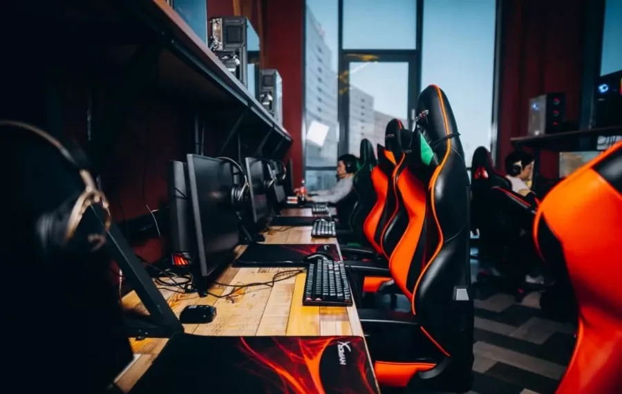 Компьютерный клуб Seven в Астане: Киберспорт, Games, Компьютерный клуб, Компьютер, Csgo, Dota, Команды, Соревнования, Ставкинакиберспорт, Друзья, Командалар, Ойындар, Жарыстар,