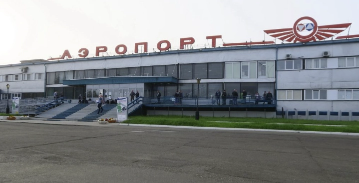 Аэропорт "Мирный"
