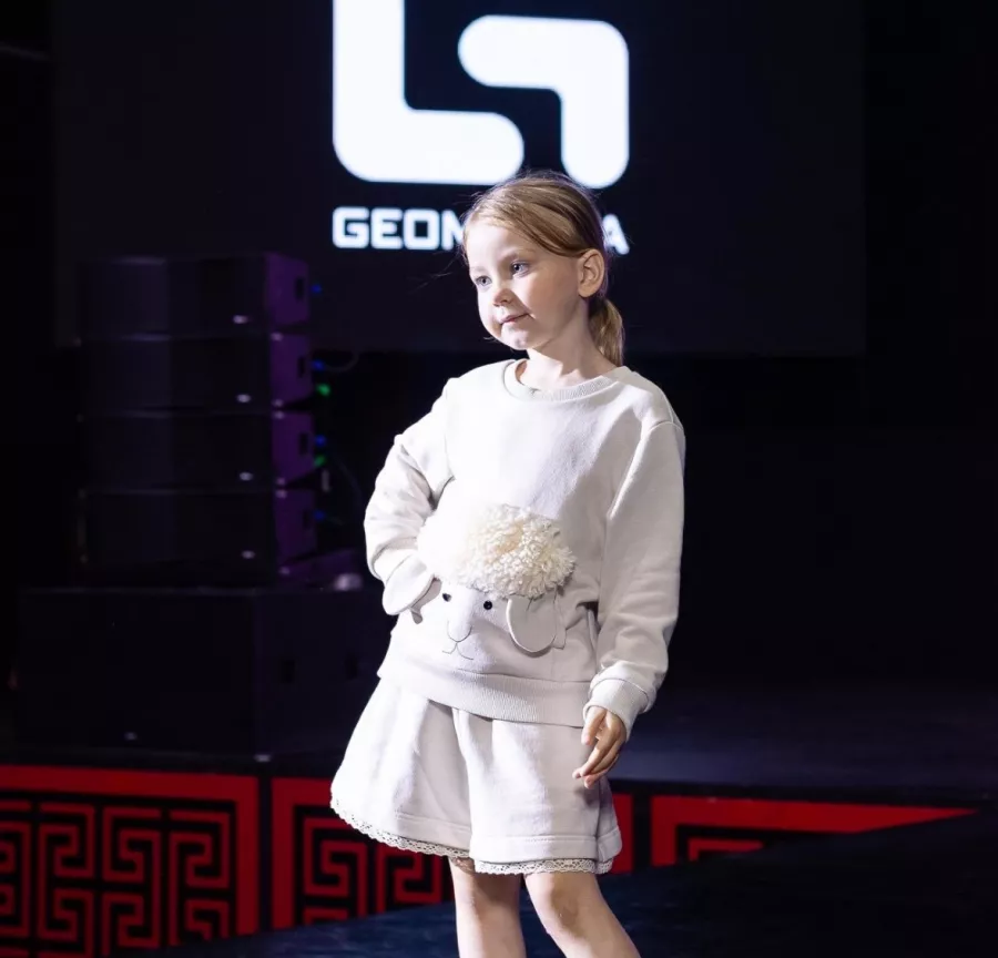 Модельное агентство Saby models в Санкт-Петербурге: Я модель, Модельное агентство , Школа моделей , Показ мод , Кастинг, Фотопозирование , Подиум, Стать моделью , Моделинг,
