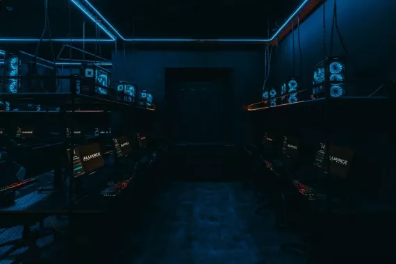 Компьютерный клуб "Alliance Game Arena"