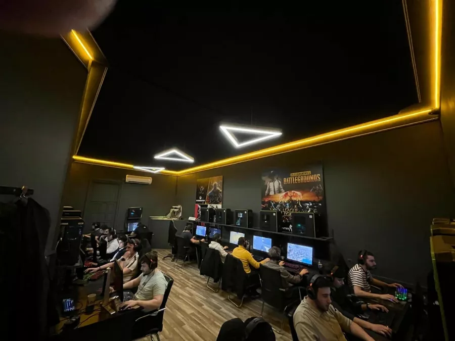Кибер клуб Cyber Arena Baku в Баку: Киберспорт, Games, Компьютерный клуб, Компьютер, Csgo, Dota, Команды, Соревнования, Ставкинакиберспорт, Друзья, Kompüter, Oyunlar, Kiberidman,