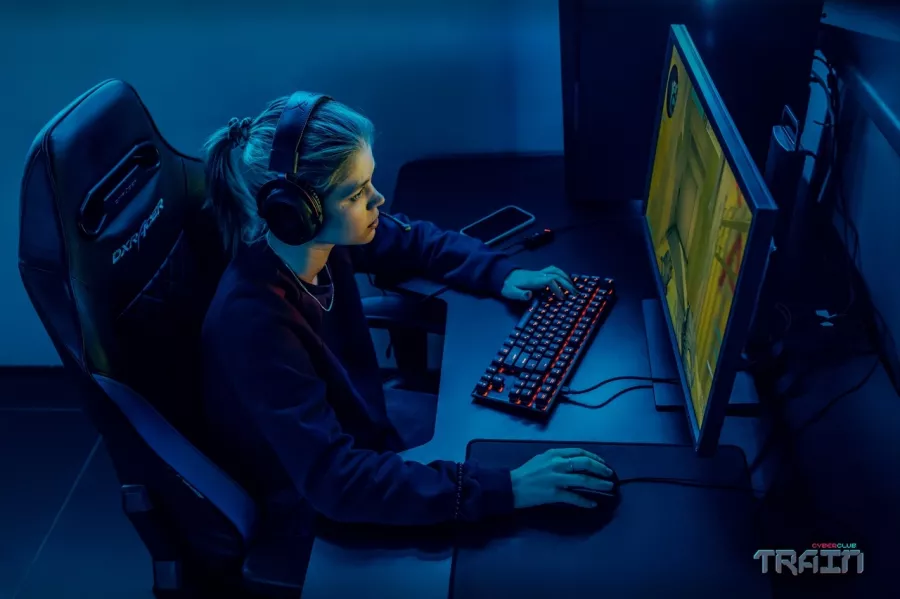 Кибер клуб Train в Санкт-Петербурге: Киберспорт, Games, Компьютерный клуб, Компьютер, Csgo, Dota, Команды, Соревнования, Ставкинакиберспорт, Друзья,