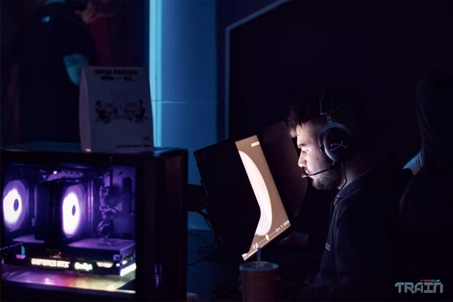 Кибер клуб Train в Санкт-Петербурге: Киберспорт, Games, Компьютерный клуб, Компьютер, Csgo, Dota, Команды, Соревнования, Ставкинакиберспорт, Друзья,