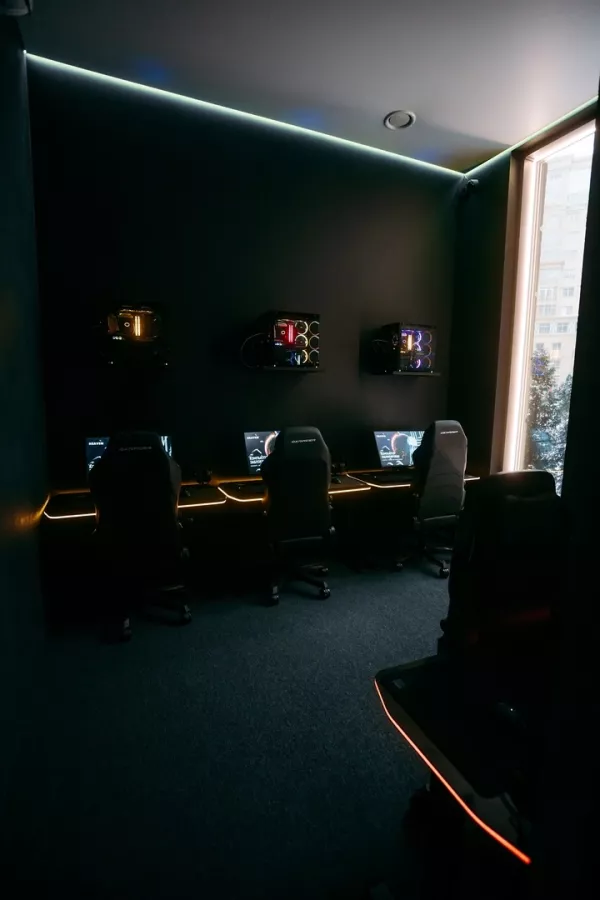 Компьютерный клуб Heaven в Санкт-Петербурге: Киберспорт, Games, Компьютерный клуб, Компьютер, Csgo, Dota, Команды, Соревнования, Ставкинакиберспорт, Друзья,