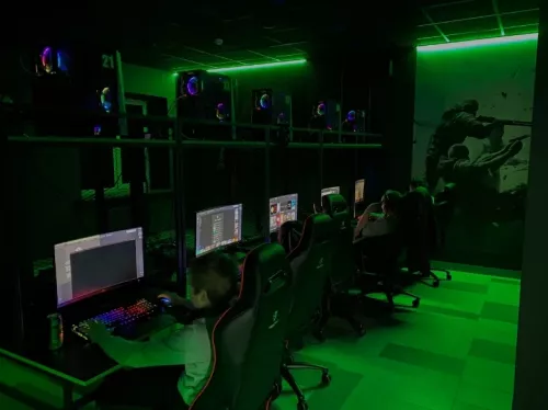 Кибер клуб Strike Arena в Санкт-Петербурге