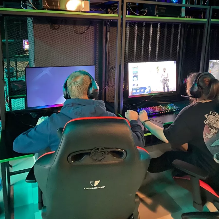 Кибер клуб Strike Arena в Санкт-Петербурге: Киберспорт, Games, Компьютерный клуб, Компьютер, Csgo, Dota, Команды, Соревнования, Ставкинакиберспорт, Друзья,