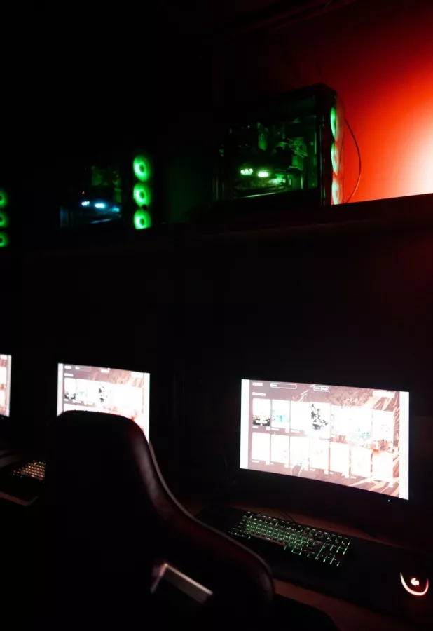 Компьютерный клуб High Skill в Санкт-Петербурге: Киберспорт, Games, Компьютерный клуб, Компьютер, Csgo, Dota, Команды, Соревнования, Ставкинакиберспорт, Друзья,