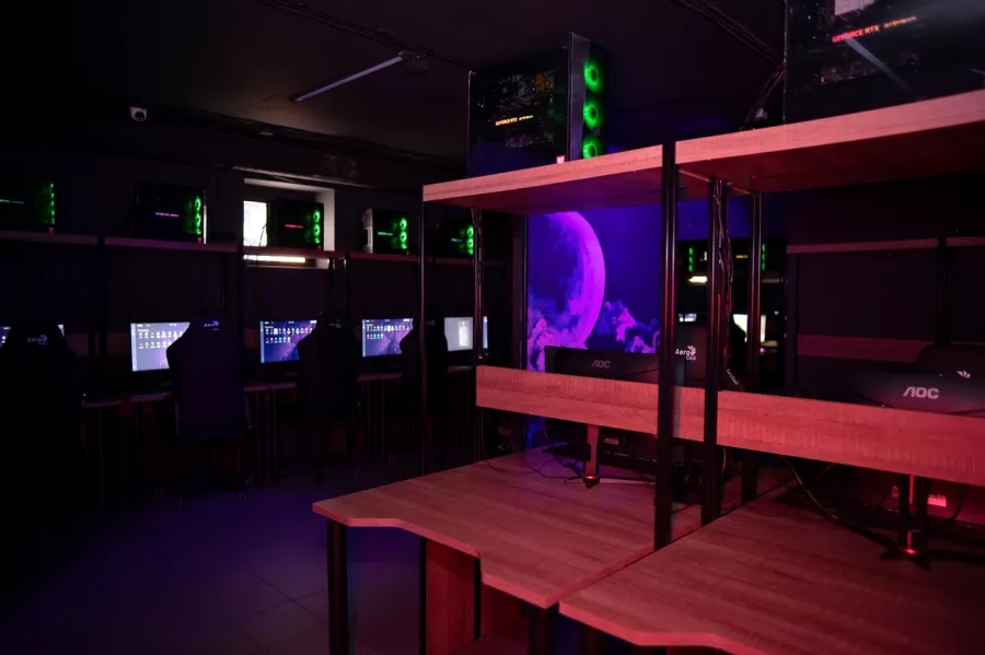 Компьютерный клуб High Skill в Санкт-Петербурге: Киберспорт, Games, Компьютерный клуб, Компьютер, Csgo, Dota, Команды, Соревнования, Ставкинакиберспорт, Друзья,