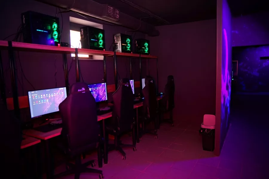 Компьютерный клуб High Skill в Санкт-Петербурге: Киберспорт, Games, Компьютерный клуб, Компьютер, Csgo, Dota, Команды, Соревнования, Ставкинакиберспорт, Друзья,