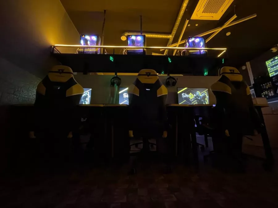 Компьютерный клуб Shot в Санкт-Петербурге: Киберспорт, Games, Компьютерный клуб, Компьютер, Csgo, Dota, Команды, Соревнования, Ставкинакиберспорт, Друзья, VIP-залы,