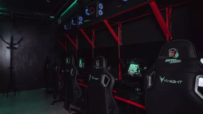 Кибер клуб "Escobar Gaming"