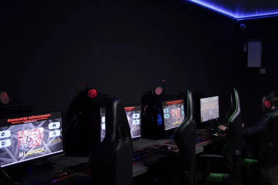 Компьютерный клуб Ladoga в Санкт-Петербурге: Киберспорт, Games, Компьютерный клуб, Компьютер, Csgo, Dota, Команды, Соревнования, Ставкинакиберспорт, Друзья, VIP-залы,