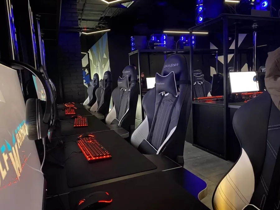 Компьютерный клуб Wolf Arena в Санкт-Петербурге: Киберспорт, Games, Компьютерный клуб, Компьютер, Csgo, Dota, Команды, Соревнования, Ставкинакиберспорт, Друзья, VIP-залы,