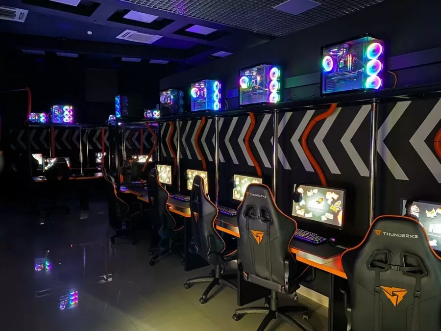 Компьютерный клуб FeniiiX.GG в Санкт-Петербурге: Киберспорт, Games, Компьютерный клуб, Компьютер, Csgo, Dota, Команды, Соревнования, Ставкинакиберспорт, Друзья, VIP-залы,