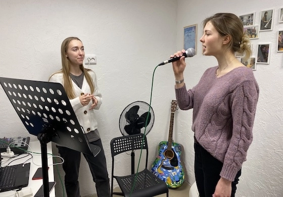 Школа вокала Фабрика в Москве: Музыкальные Курсы, Голос, Пение, Песни, Курсы Вокала, Актерское Мастерство, Эстрадный Вокал, Музыкальная школа,