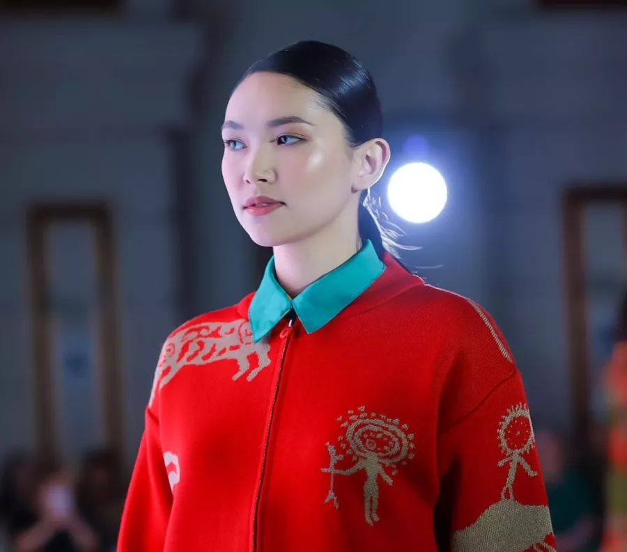 Модельное агентство Robert Models в Астане: Модельное агентство , Школа моды, Показ мод, Моделинг, Я модель, Фотопозирование , Кастинг,