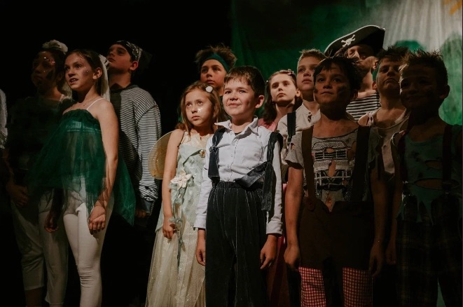 Театральная студия Ирбис в Абакане: Учимся, Танцы, Актеры,