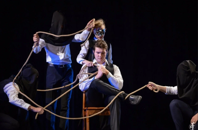 Театральная студия Ирбис в Абакане: Учимся, Танцы, Актеры,