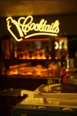 Бар "COC Microbar"