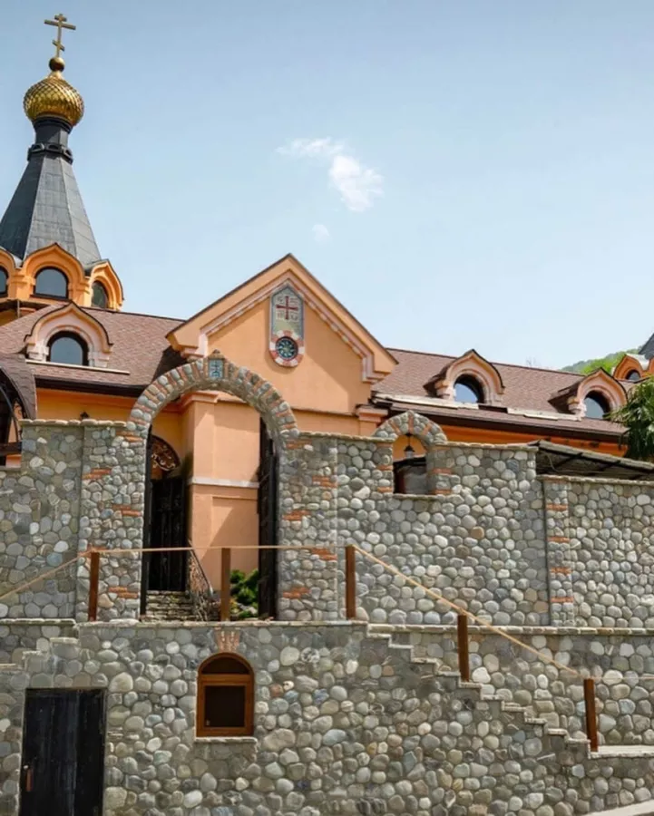 Экскурсионное бюро Это Сочи на Ульянова в Сочи: Экскурсия, Путешествие, Путешественник, Отпуск, Чилим, Гид, Красивый вид, Турист, Туризм, Beautiful view, Rest, Travelling, Travel,