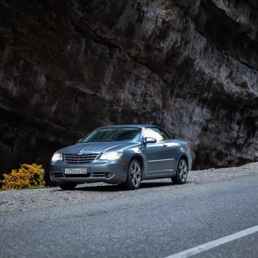 Экскурсии на кабриолетах и мотоциклах на Голубой  в  Красной Поляне