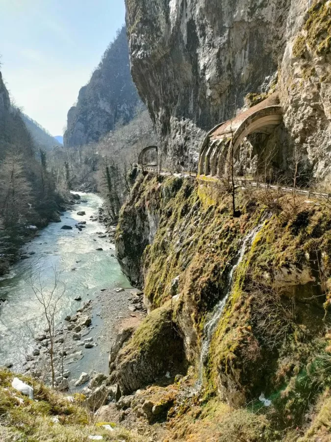 Экскурсии на кабриолетах и мотоциклах на Голубой в Красной Поляне: Экскурсия, Туризм, Гид, Красивый вид, Отпуск, Путешествие, Виды, Тур,