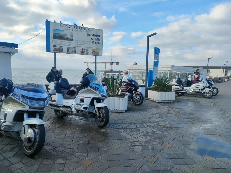 Экскурсии на кабриолетах и мотоциклах на Голубой в Красной Поляне: Экскурсия, Туризм, Гид, Красивый вид, Отпуск, Путешествие, Виды, Тур,