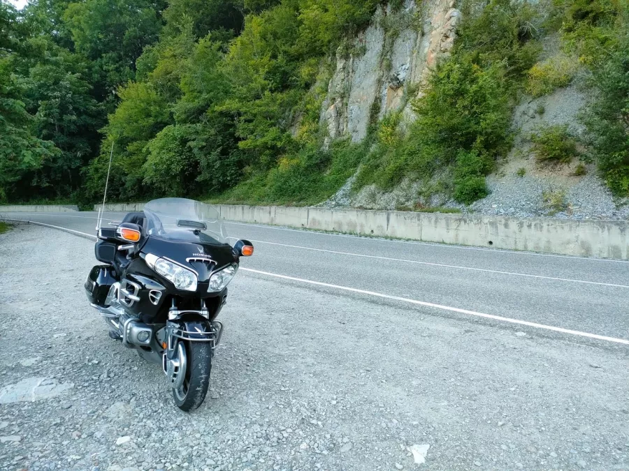 Экскурсии на кабриолетах и мотоциклах на Голубой в Красной Поляне: Экскурсия, Туризм, Гид, Красивый вид, Отпуск, Путешествие, Виды, Тур,