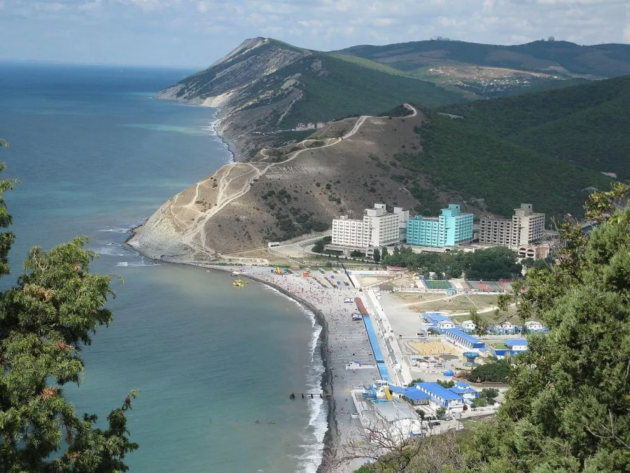 Туристическое агентство Риал тур на Пионерском 107/2 в Анапе: Экскурсия, Путешествие, Путешественник, Отпуск, Чилим, Гид, Красивый вид, Турист, Туризм, Beautiful view, Rest, Travelling, Travel,