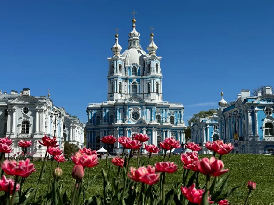 Туроператор ТурСервис на Невском в Санкт-Петербурге: Экскурсия, Путешествие, Путешественник, Отпуск, Чилим, Гид, Красивый вид, Турист, Туризм, Beautiful view, Rest, Travelling, Travel,