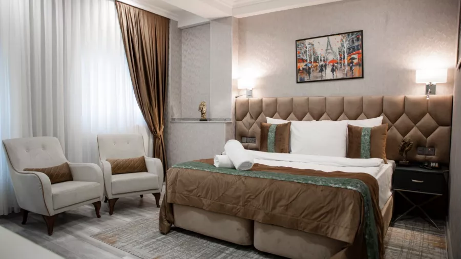 Essam Deluxe Hotel в Баку: Гостиница, Отпуск, Путешествие, Отель, Терраса, Вид из Окна,