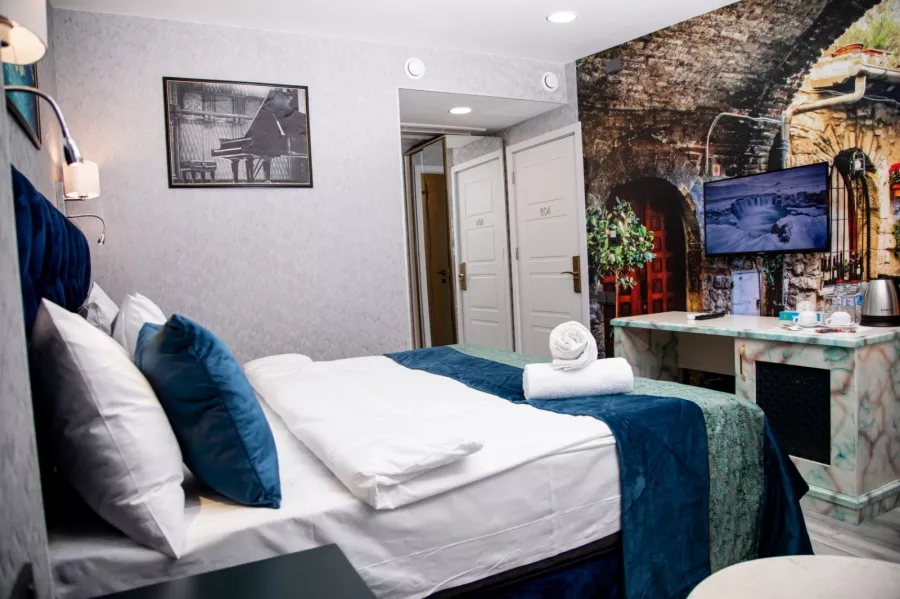 Essam Deluxe Hotel в Баку: Гостиница, Отпуск, Путешествие, Отель, Терраса, Вид из Окна,