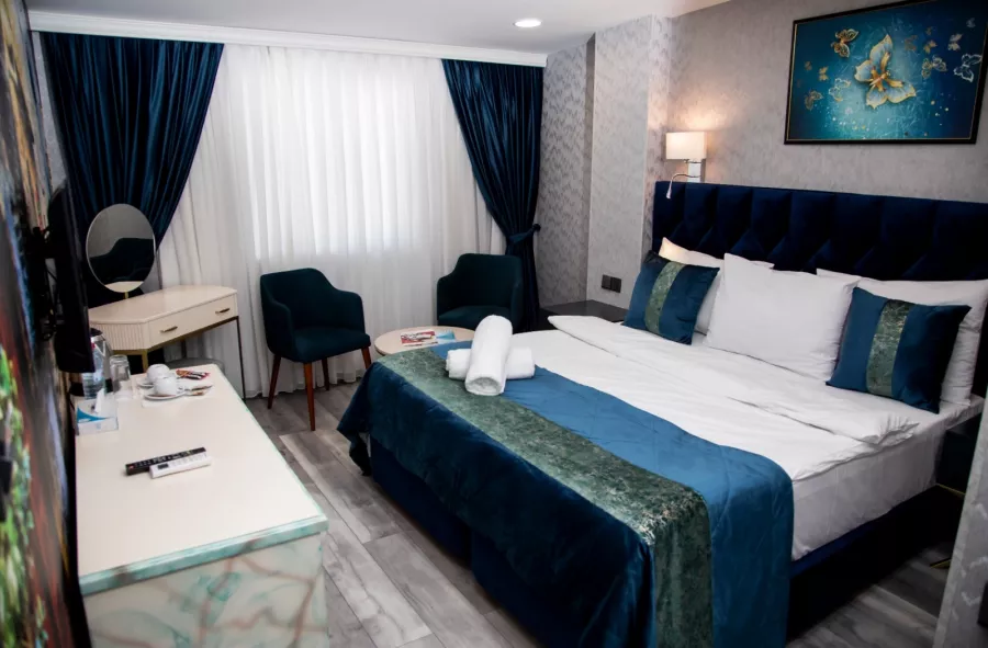 Essam Deluxe Hotel в Баку: Гостиница, Отпуск, Путешествие, Отель, Терраса, Вид из Окна,