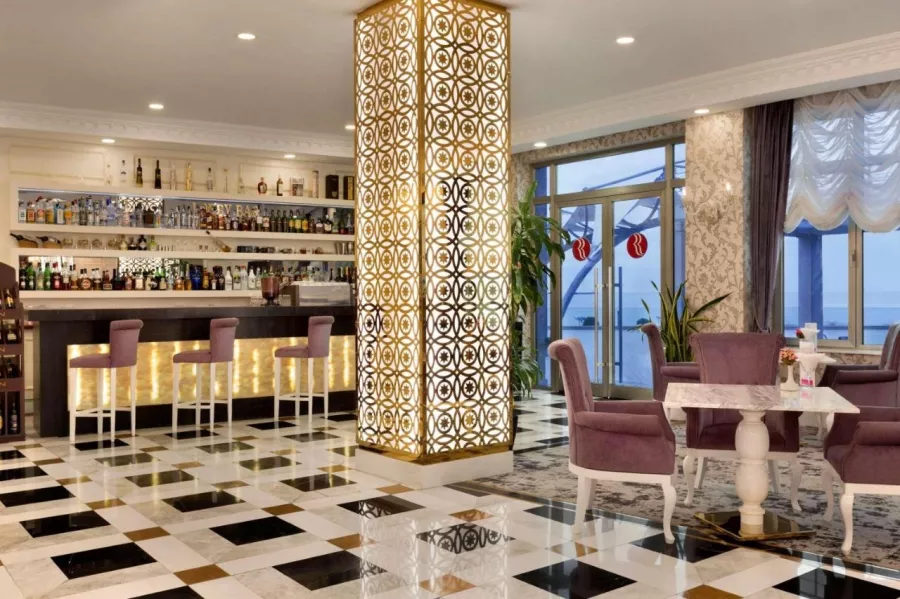 Hotel Ramada by Wyndham в Баку: Гостиница, Отель, Отпуск, Путешествие, Апартаменты, Вид из Окна, Терраса,