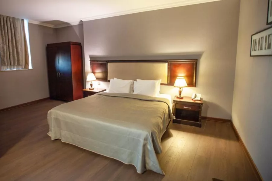 Hotel Ramada by Wyndham в Баку: Гостиница, Отель, Отпуск, Путешествие, Апартаменты, Вид из Окна, Терраса,