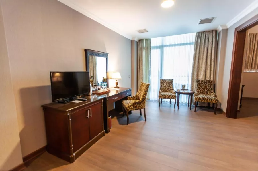 Hotel Ramada by Wyndham в Баку: Гостиница, Отель, Отпуск, Путешествие, Апартаменты, Вид из Окна, Терраса,