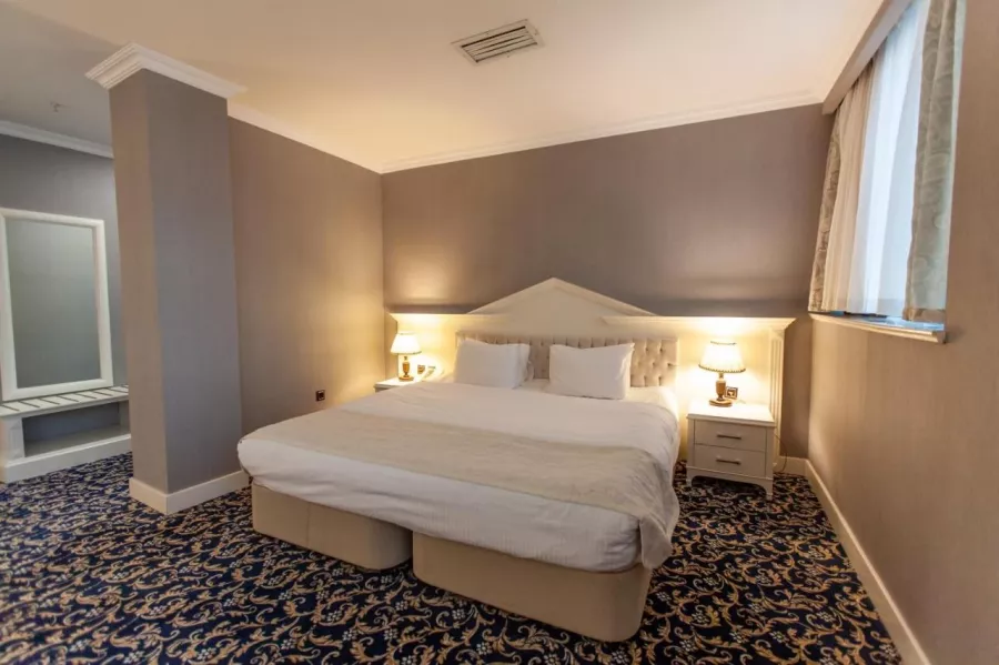 Hotel Ramada by Wyndham в Баку: Гостиница, Отель, Отпуск, Путешествие, Апартаменты, Вид из Окна, Терраса,