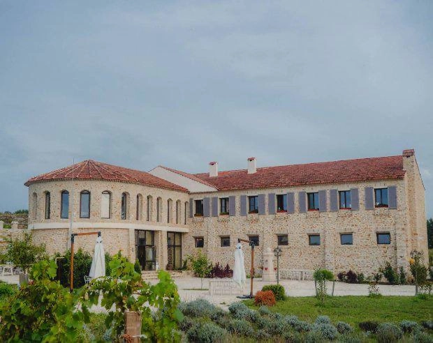 Семейная винодельня Chateau Andre в Анапе: Экскурсия, Дегустация вина, Вино, Винодельня, Дегустация, Сорт винограда, Белое вино, Красное вино, Сухое вино,