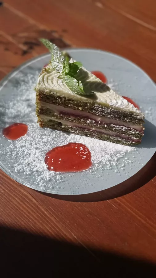 Кафе Маячок в Анапе: Вкусно, Морепродукты, Вид на маяк, Красивый вид, Алкоголь, День рождение, Кафе, Летняя веранда, Пиво, Рыбка, Маяк, Еда навынос, Оплата картой, Wi-Fi, Кофе с собой, Детское меню, Детская комната,
