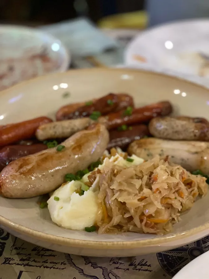 Бар Маяк в Москве: Бар, Паб, Вкусно, Кофе, Еда навынос, Оплата картой, Кухня смешанная, Пивной ресторан, Алкоголь, Кофе с собой, Бесплатная парковка, Место для отдыха, Зарядка для телефона, WC, Парковка для людей с инвалидностью,