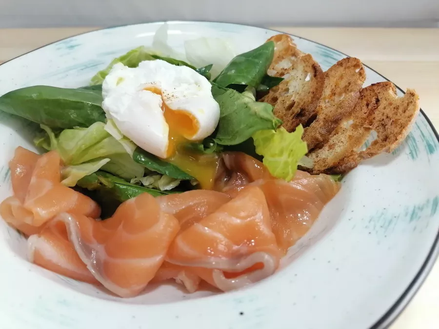 Кафе Маяк в Москве: Вкусно, Кофе, Летняя веранда, Оплата картой, Еда навынос, Пандус, Кофе с собой, Парковка для людей с инвалидностью, День рождение, Фитнес рядом,