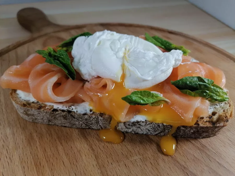 Кафе Маяк в Москве: Вкусно, Кофе, Летняя веранда, Оплата картой, Еда навынос, Пандус, Кофе с собой, Парковка для людей с инвалидностью, День рождение, Фитнес рядом,